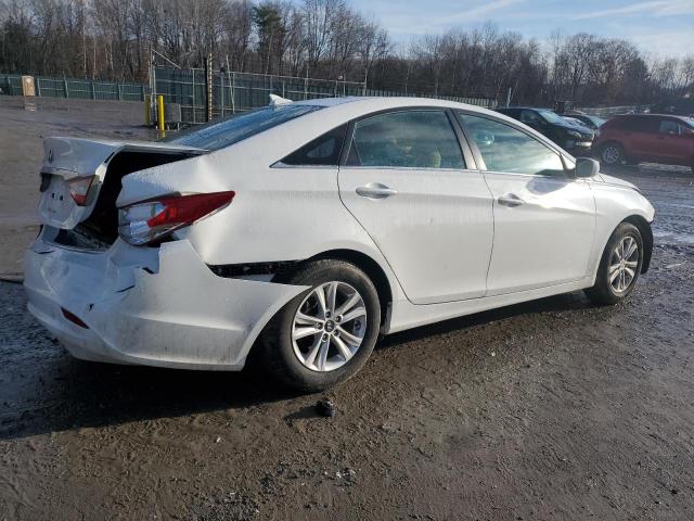 5NPEB4AC2DH749567 - 2013 HYUNDAI SONATA GLS WHITE photo 3