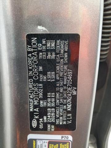 KNDJN2A23E7054697 - 2014 KIA SOUL GRAY photo 12