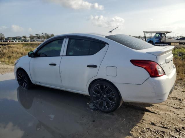 3N1CN7AP3JL829123 - 2018 NISSAN VERSA S WHITE photo 2