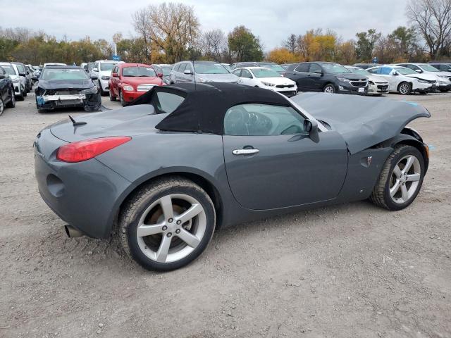 1G2MB35B58Y113256 - 2008 PONTIAC SOLSTICE GRAY photo 3