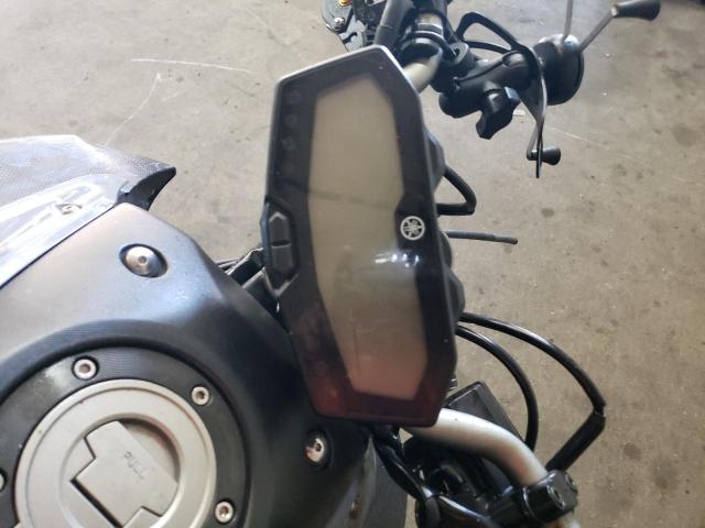 IDCO003403ZZ - 2016 YAMAHA FZ07 Серый фото 7