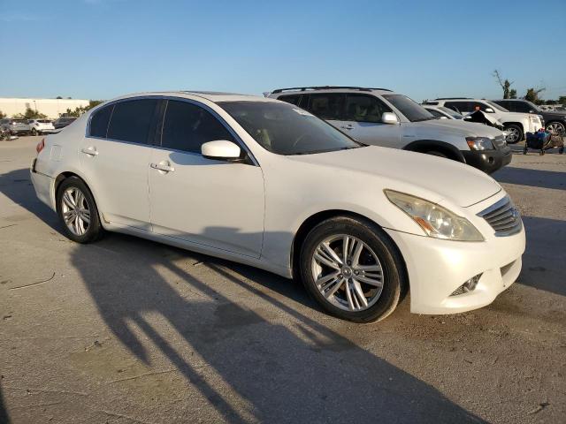 JN1CV6AP1BM302523 - 2011 INFINITI G37 BASE WHITE photo 4