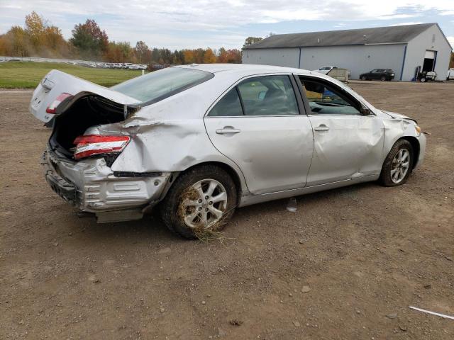 4T1BF3EK8BU731608 - 2011 TOYOTA CAMRY BASE SILVER photo 3