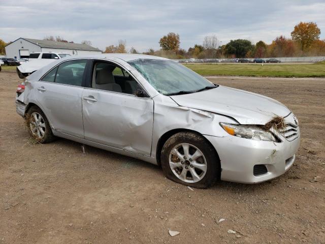 4T1BF3EK8BU731608 - 2011 TOYOTA CAMRY BASE SILVER photo 4