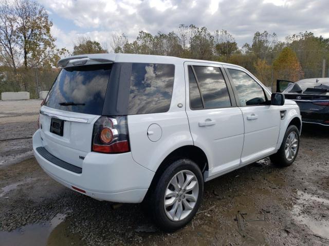 SALFR2BG5DH345899 - 2013 LAND ROVER LR2 HSE WHITE photo 3