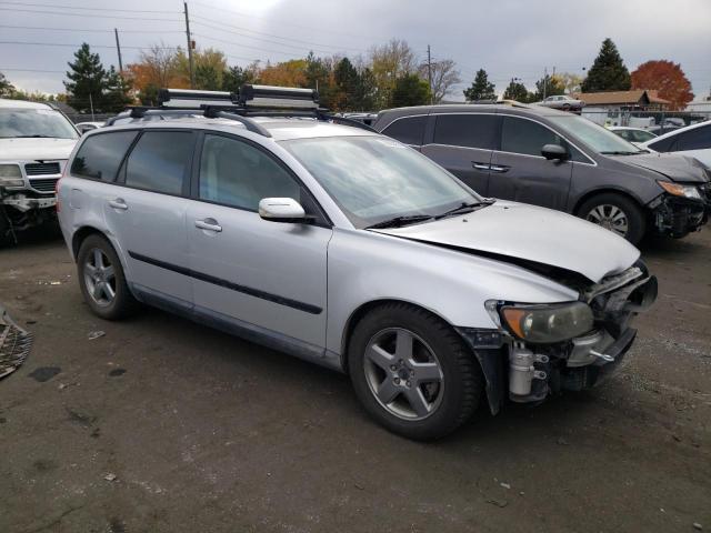 YV1MJ682952076507 - 2005 VOLVO V50 T5 SILVER photo 4