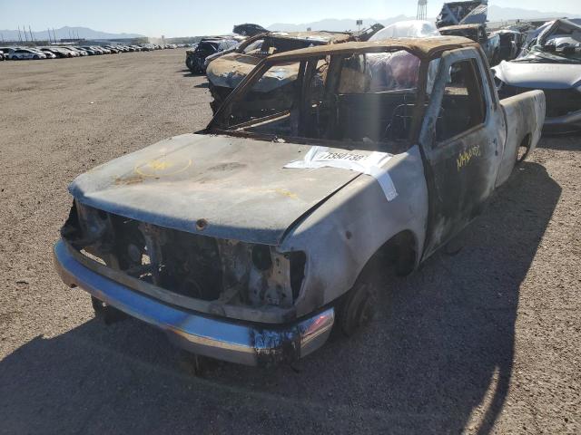 1N6DD26S9WC362679 - 1998 NISSAN FRONTIER KING CAB XE BURN photo 1