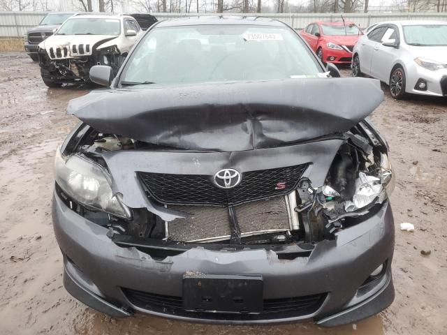 1NXBU4EE4AZ347913 - 2010 TOYOTA COROLLA BASE GRAY photo 5