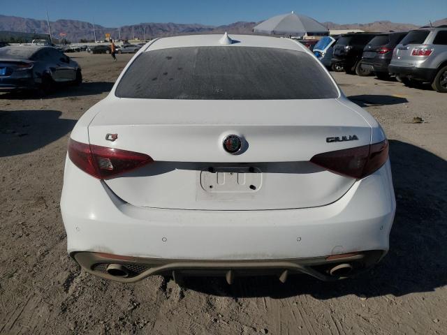 ZARFAEDN8J7595706 - 2018 ALFA ROMEO GIULIA Q4 თეთრი ფოტო 6