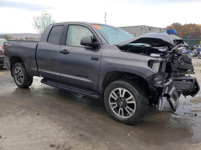 5TFUY5F10LX944559 - 2020 TOYOTA TUNDRA DOUBLE CAB SR/SR5 GRAY photo 4