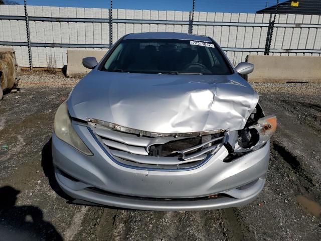 5NPEB4AC2CH389831 - 2012 HYUNDAI SONATA GLS SILVER photo 5