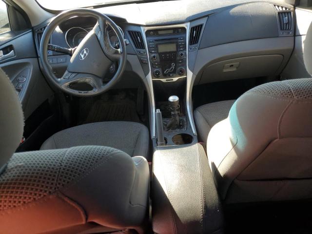 5NPEB4AC2CH389831 - 2012 HYUNDAI SONATA GLS SILVER photo 8