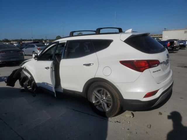 5XYZU3LB3JG565431 - 2018 HYUNDAI SANTA FE S WHITE photo 2