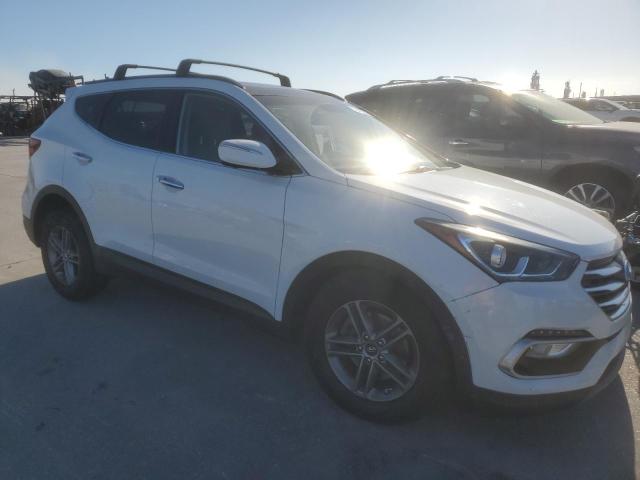 5XYZU3LB3JG565431 - 2018 HYUNDAI SANTA FE S WHITE photo 4