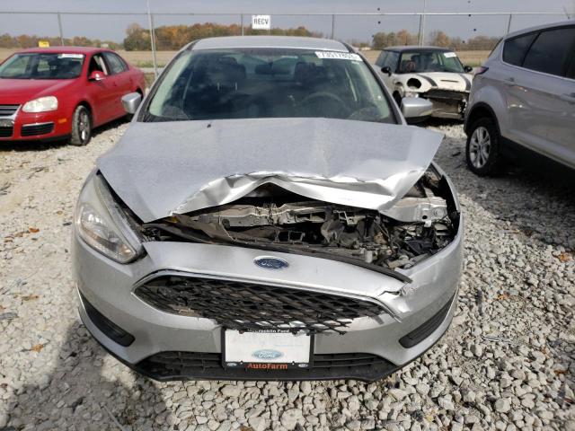 1FADP3F24HL215680 - 2017 FORD FOCUS SE SILVER photo 5