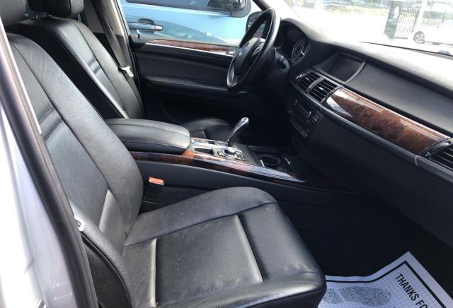 5UXZV4C53CL760738 - 2012 BMW X5 XDRIVE35I SILVER photo 5