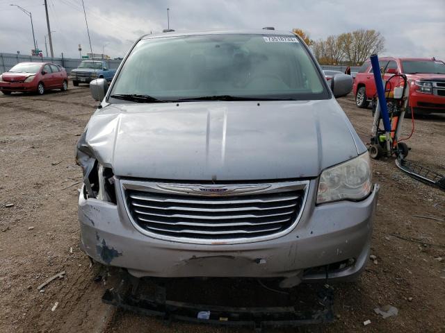 2C4RC1BG8DR728028 - 2013 CHRYSLER TOWN & COU TOURING 银色 照片 5