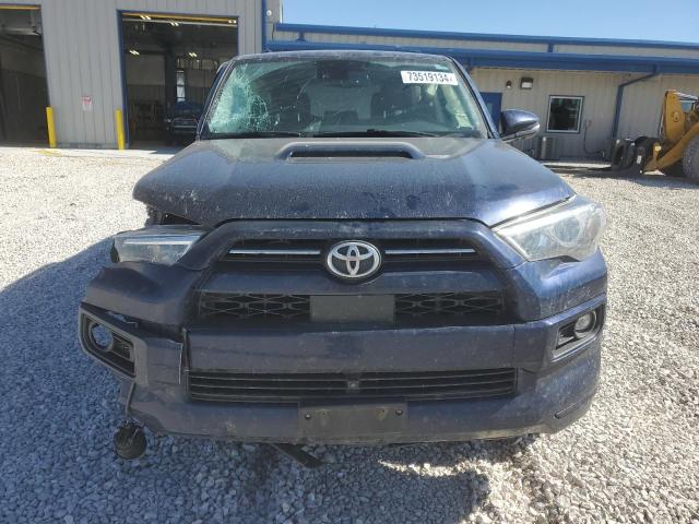 JTESU5JR5N5972982 - 2022 TOYOTA 4RUNNER SR5 PREMIUM BLUE photo 5