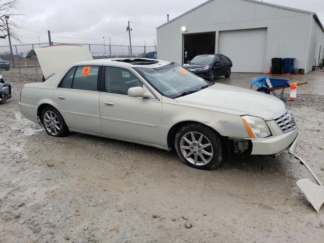 1G6KD5EYXAU134679 - 2010 CADILLAC DTS LUXURY COLLECTION TAN photo 4