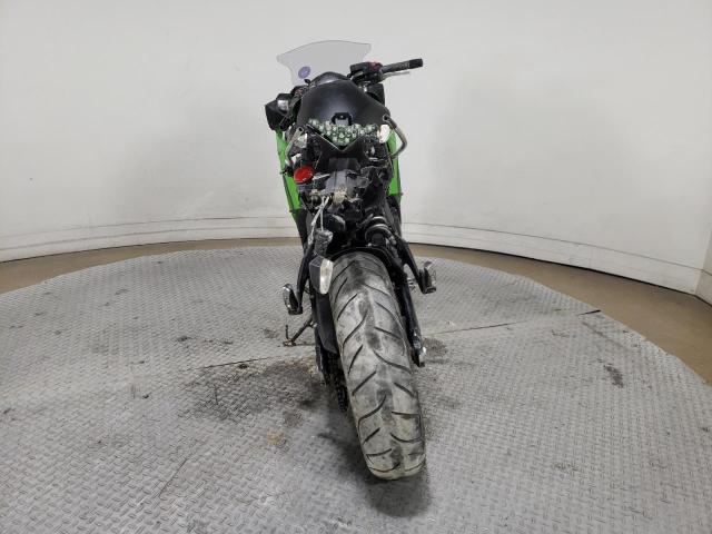 JKAEXEE16EDA17026 - 2014 KAWASAKI EX650 E TWO TONE photo 4