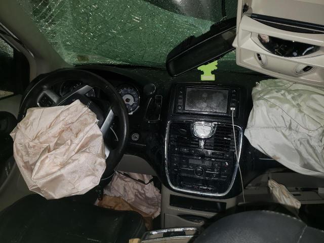 2C4RC1BG7DR815869 - 2013 CHRYSLER TOWN & COU TOURING თეთრი ფოტო 8