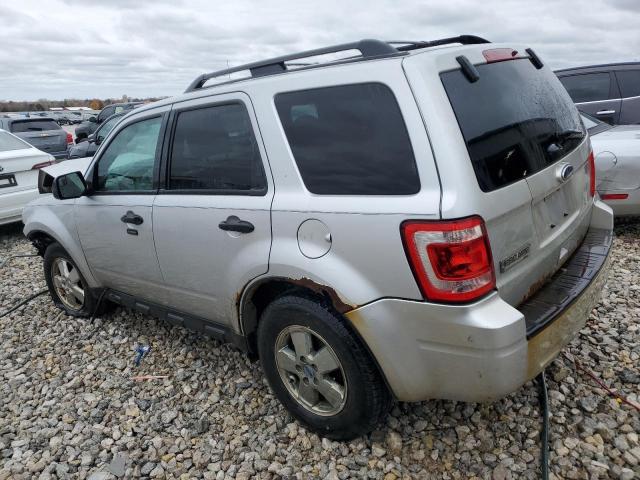 1FMCU0D7XCKA45590 - 2012 FORD ESCAPE XLT SILVER photo 2