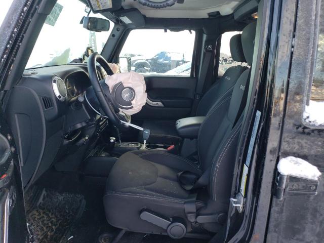 1C4BJWEG7JL868821 - 2018 JEEP WRANGLER U SAHARA BLACK photo 7