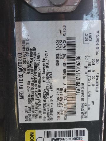 1FA6P0H75F5106386 - 2015 FORD FUSION SE GRAY photo 12