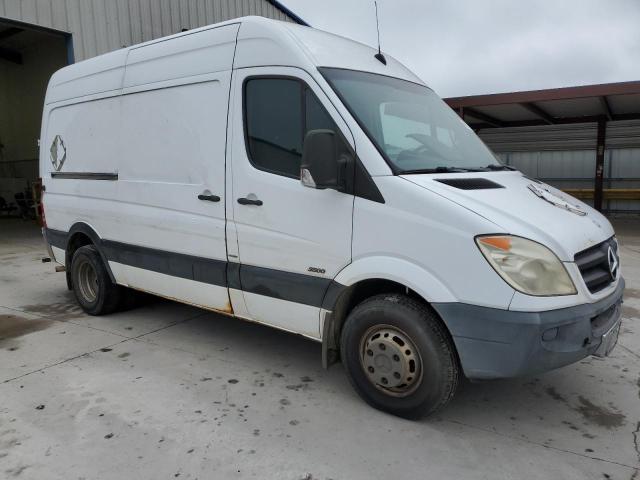 WD3PF3CC1A5449884 - 2010 MERCEDES-BENZ SPRINTER 3500 WHITE photo 4