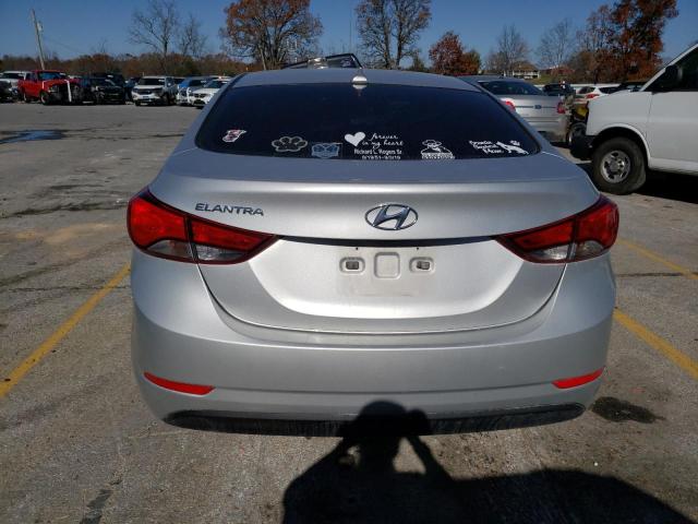 5NPDH4AE9GH725945 - 2016 HYUNDAI ELANTRA SE SILVER photo 6