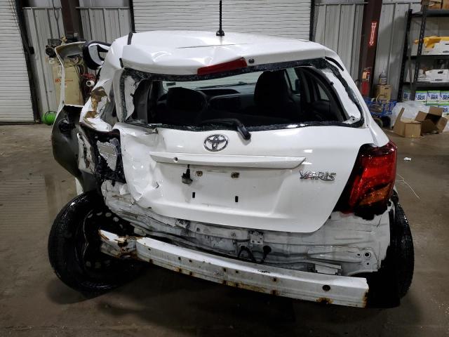 VNKKTUD30FA024403 - 2015 TOYOTA YARIS WHITE photo 6