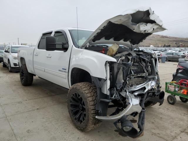 1GTHK63649F130163 - 2009 GMC SIERRA K2500 SLT WHITE photo 4