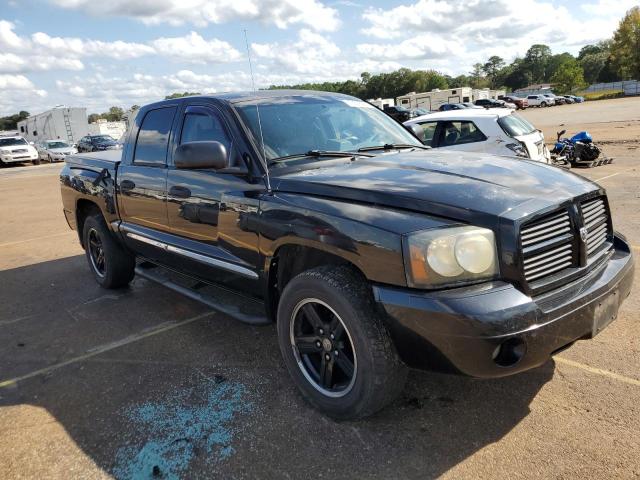 1D7HE58J07S267853 - 2007 DODGE DAKOTA QUAD LARAMIE BLACK photo 4