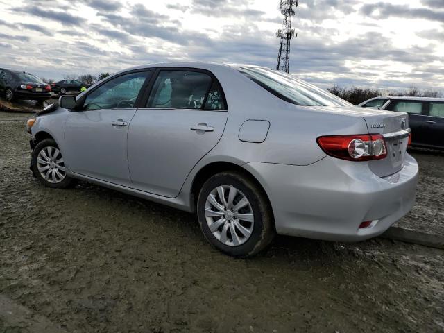 2T1BU4EE2DC111041 - 2013 TOYOTA COROLLA BASE SILVER photo 2