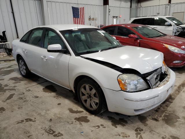 1FAHP24187G159353 - 2007 FORD FIVE HUNDR SEL WHITE photo 4