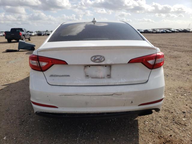 5NPE24AF2HH440309 - 2017 HYUNDAI SONATA SE WHITE photo 6