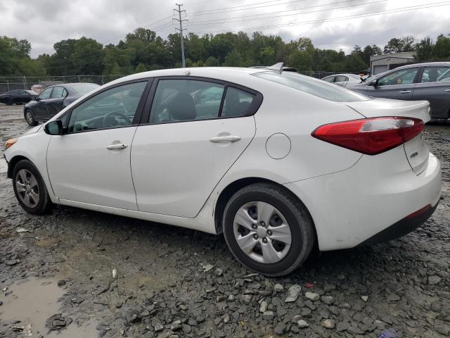 KNAFK4A68G5619471 - 2016 KIA FORTE LX WHITE photo 2