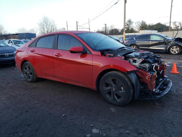 KMHLM4AG7NU318214 - 2022 HYUNDAI ELANTRA SEL RED photo 4