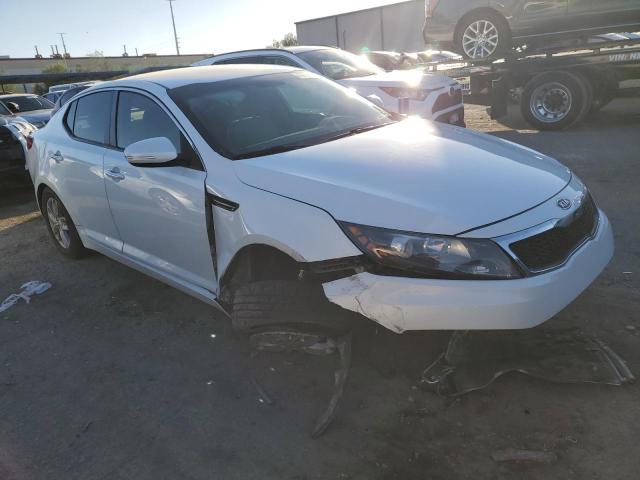 5XXGM4A72CG060337 - 2012 KIA OPTIMA LX WHITE photo 4