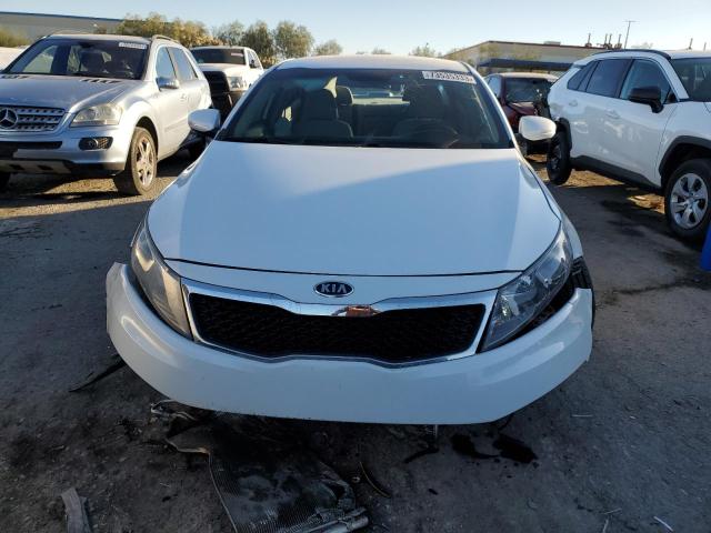 5XXGM4A72CG060337 - 2012 KIA OPTIMA LX WHITE photo 5