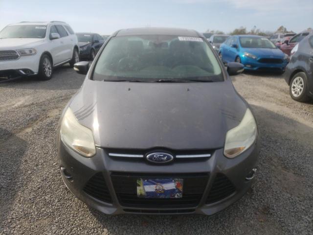 1FAHP3H24CL118972 - 2012 FORD FOCUS SEL GRAY photo 5