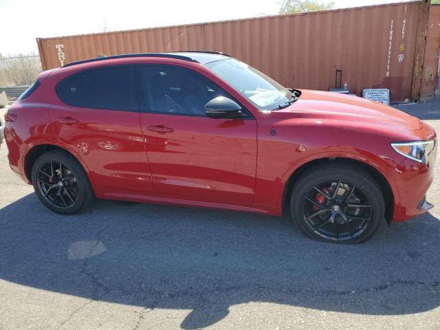 ZASPAKBNXM7D11018 - 2021 ALFA ROMEO STELVIO TI RED photo 4