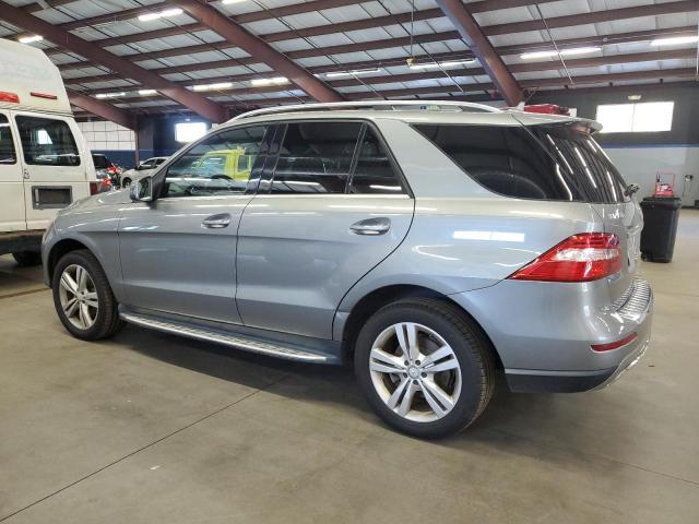 4JGDA5HB8FA518308 - 2015 MERCEDES-BENZ ML 350 4MATIC GRAY photo 2