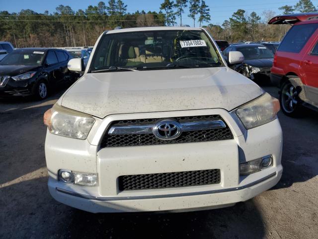 JTEZU5JR3C5037147 - 2012 TOYOTA 4RUNNER SR5 WHITE photo 5