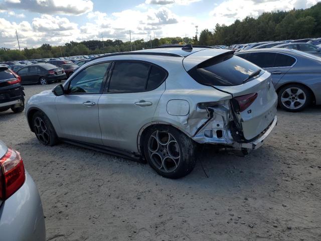 ZASPAKAN4M7D03028 - 2021 ALFA ROMEO STELVIO SPORT Silber Foto 2