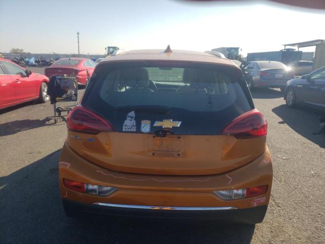 1G1FX6S01H4184951 - 2017 CHEVROLET BOLT EV PREMIER ORANGE photo 6