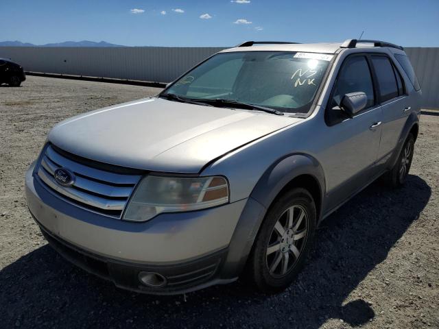 1FMDK02W78GA17048 - 2008 FORD TAURUS X SEL SILVER photo 2