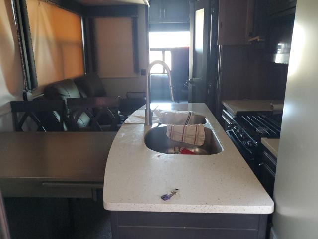 4YDF33129JA742652 - 2018 KEYSTONE MONTANA BEIGE photo 6