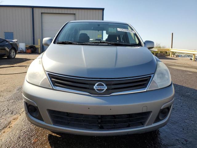 3N1BC1AP9BL463538 - 2011 NISSAN VERSA S GRAY photo 5