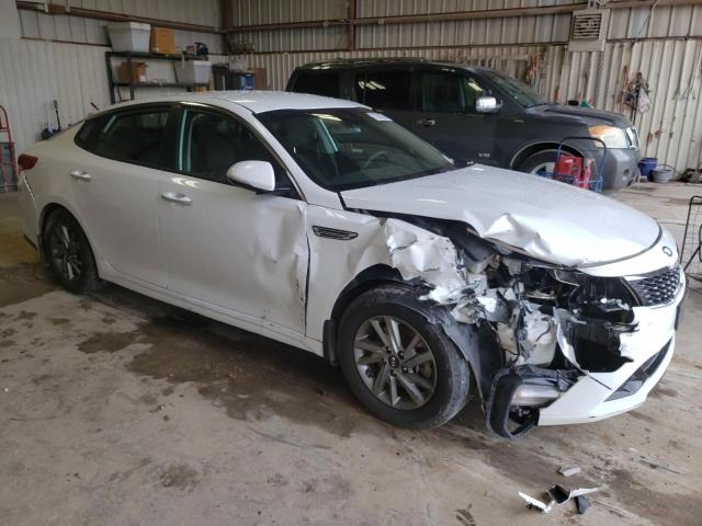 5XXGT4L31KG326684 - 2019 KIA OPTIMA LX WHITE photo 4